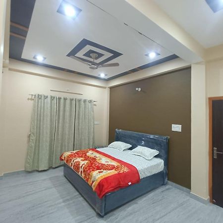 Hotel Sarvodaya Residency Ayodhya Exterior foto