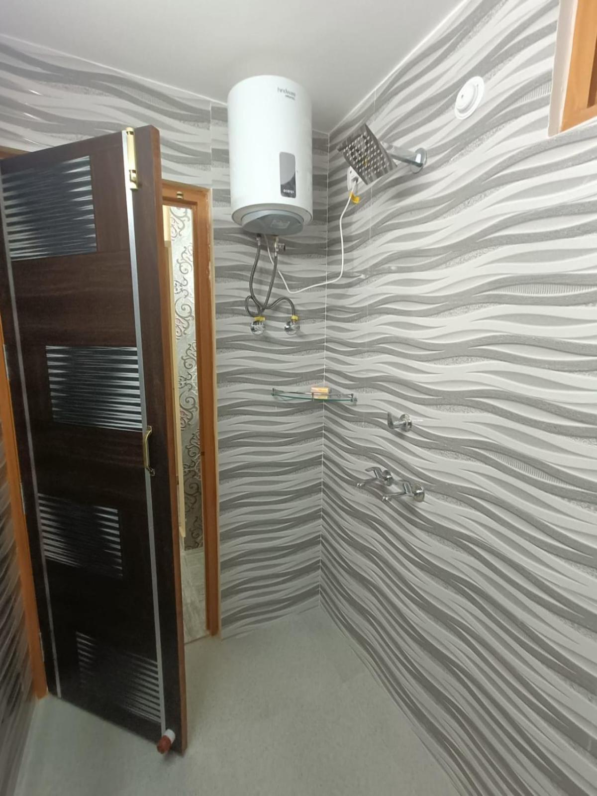 Hotel Sarvodaya Residency Ayodhya Exterior foto